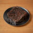 Porción de budín de chocolate