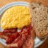 Ración de huevos con bacon